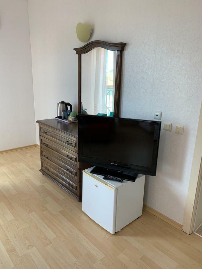 Sunray Guest House, Private Rooms & Apartment With Lovely Sea View Varna Esterno foto